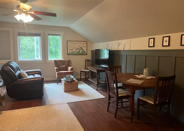 Snowgoose Pond Bed & Breakfast Palmer