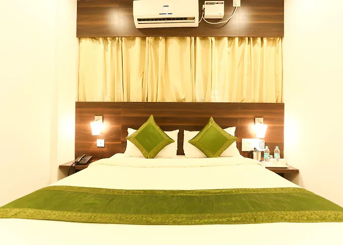 Oyo 30525 Dwarka Grand Hotel Bangalore