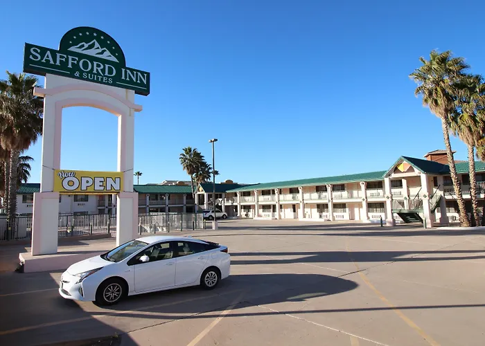 Safford Inn & Suites