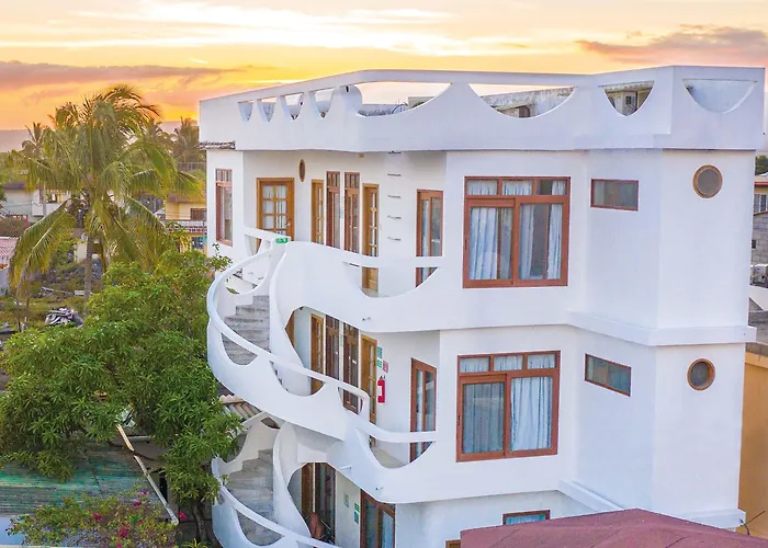 Gran Hostal Tintorera Puerto Villamil