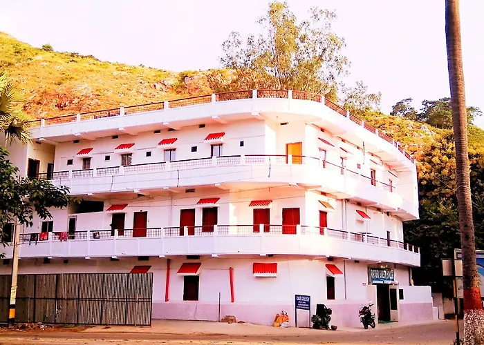 Rajgir Guest House