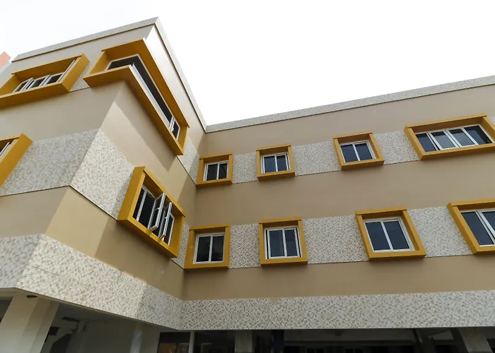 Reddoorz Plus Near Palembang Square Mall