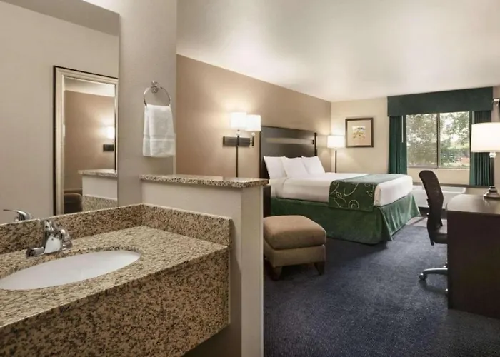 Travelodge Brunswick