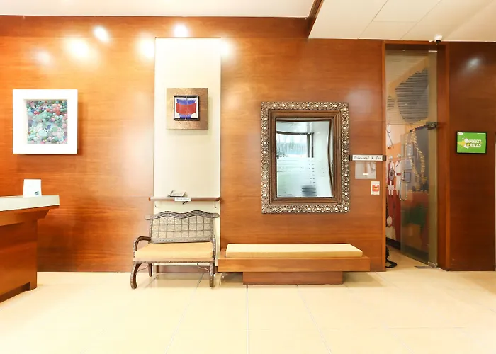 Treebo Regency - Bund Garden, Dhole Patil Road Hotel Pune