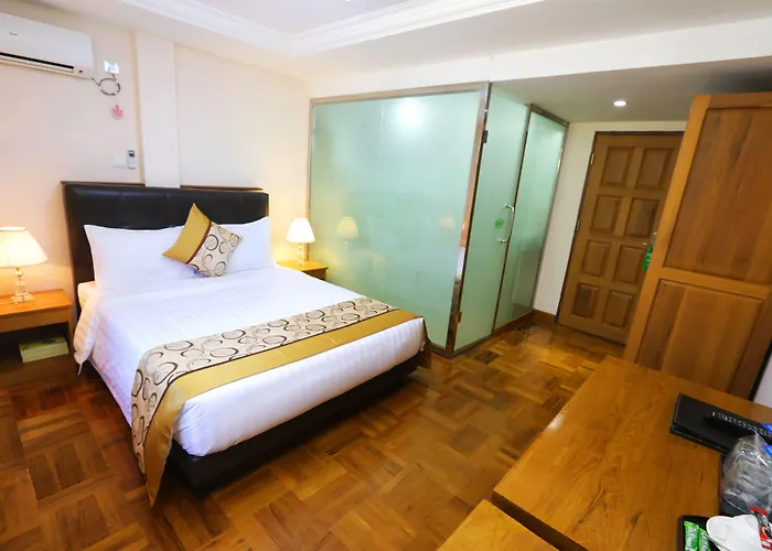 Hotel Bahosi Yangon