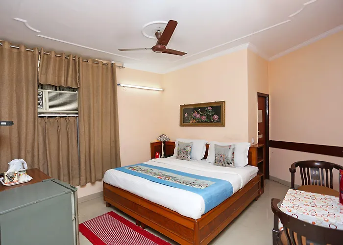 Oyo 9301 Hotel Redbury Ghaziabad
