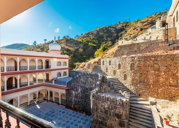 Kumbhalgarh Fort Resort-Pure Veg