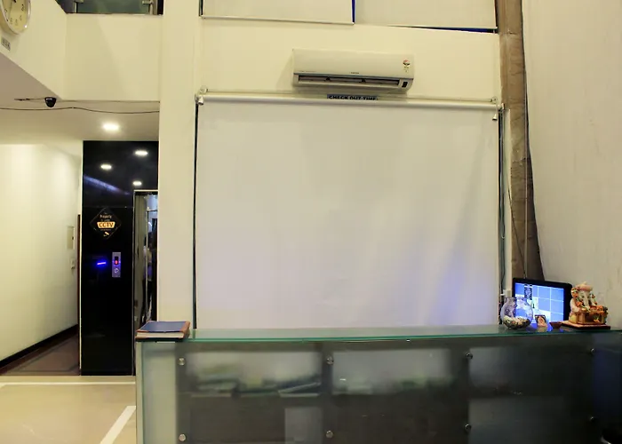 Oyo 9899 Hotel Palm Tree Gurgaon