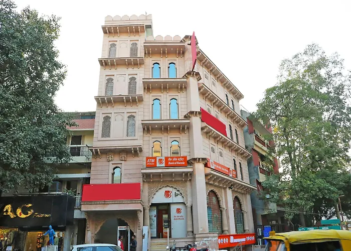 Oyo 8352 The Heritage New Delhi