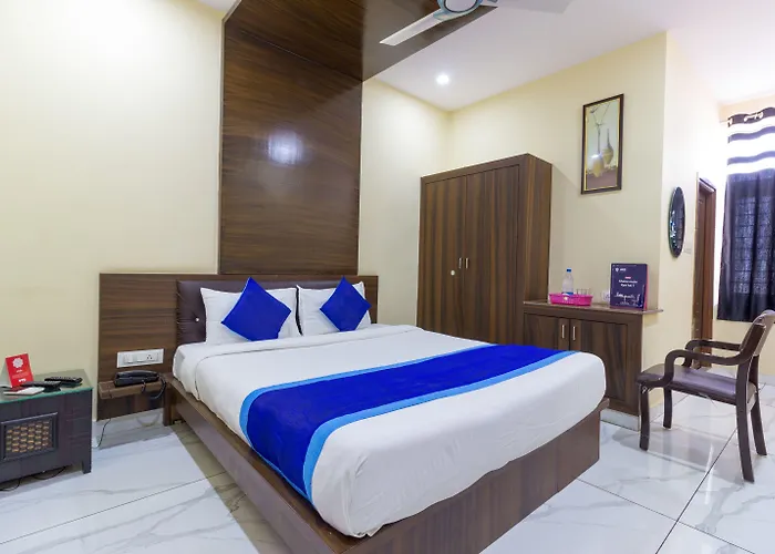 Oyo 7627 Royal Plaza Hotel Hyderabad