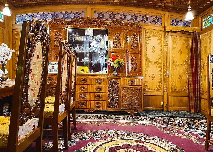 The Heritage Gemini Group Of Houseboat Srinagar 
