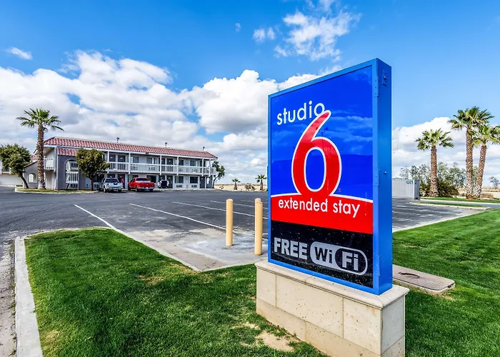 Studio 6-Buttonwillow, Ca