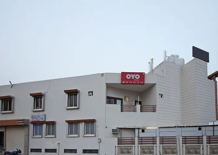 Oyo 3202 Hotel Gayatri Residency Agra 