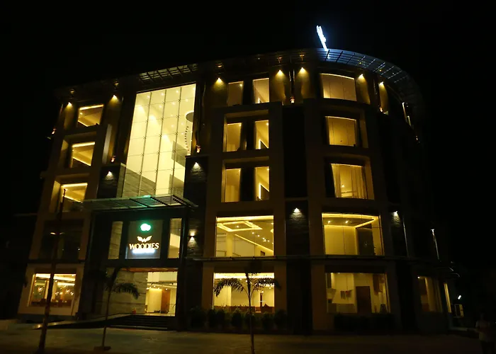 Woodies Bleisure Hotel Kozhikode
