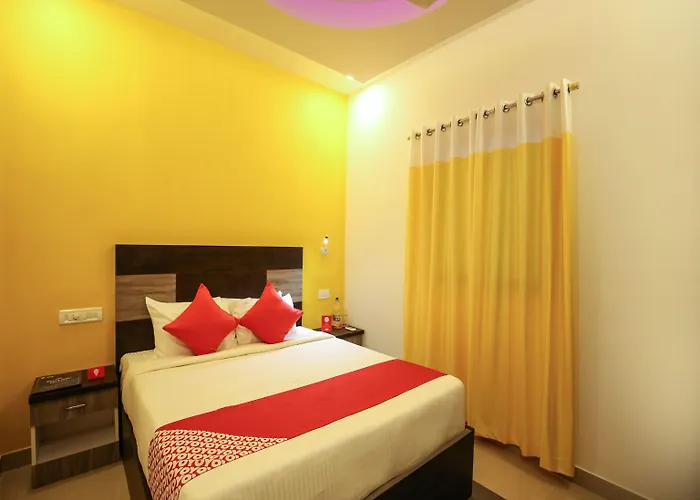 Oyo 10152 Rail View Residency Hotel Alappuzha