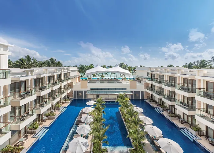 Henann Palm Beach Resort Balabag 