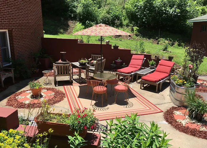 The Ashe Farm Bed & Breakfast Marshall