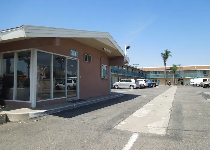 Castaway Motel Orange