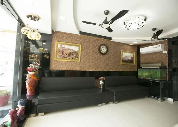 Oyo 9050 Hotel Saya Gwalior