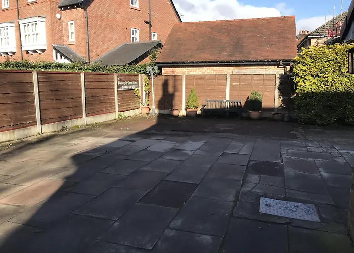 Butterfly Guest House Cheadle 