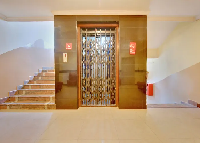 Oyo 10596 Hotel Indu Hyderabad
