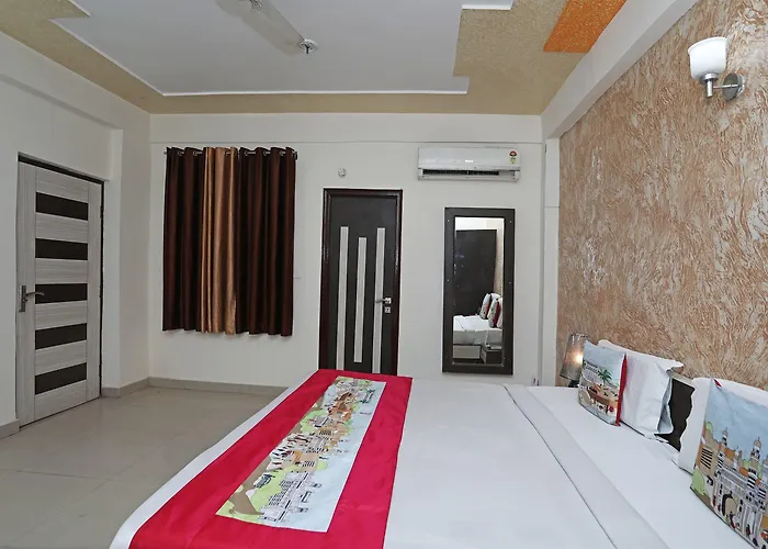 Hotel O Shanti Palace Agra 