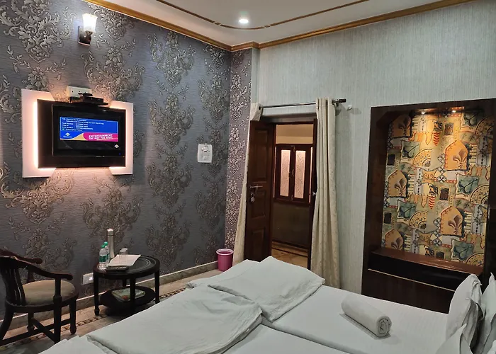 Hotel Shivratri Guest House Varanasi
