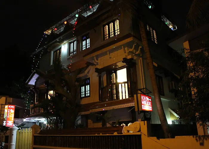 Hotel White Rose Kochi