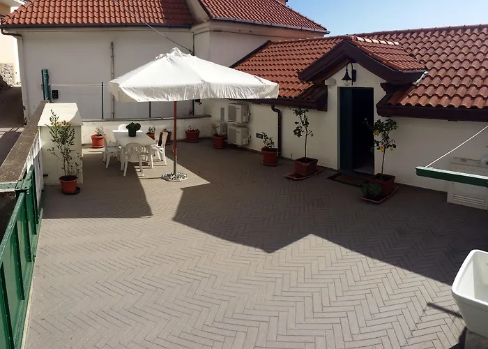 Amalfi Hills Aparthotel