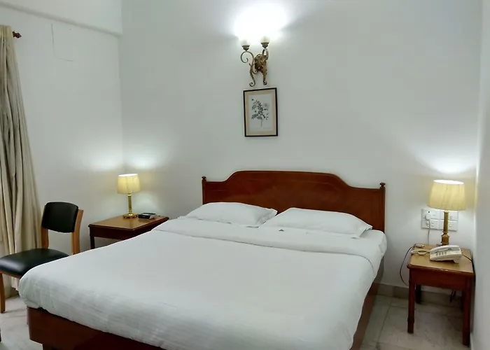 Hotel Palm Greens New Delhi
