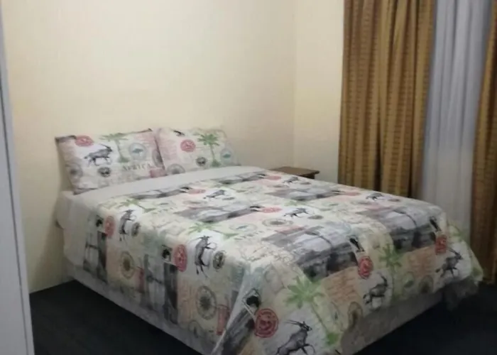 Cedar Wood Guest Lodge Edenvale