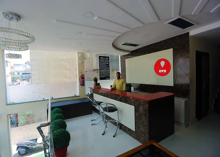 Oyo 8883 Hotel Comfort Zone Lucknow