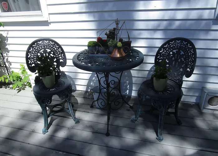 Sir Isaac Brock B&B Luxury Suites Brockville
