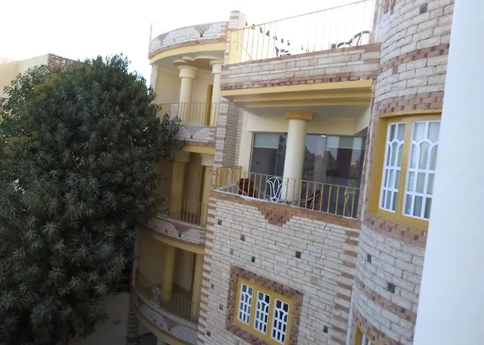Spring Hotel Luxor