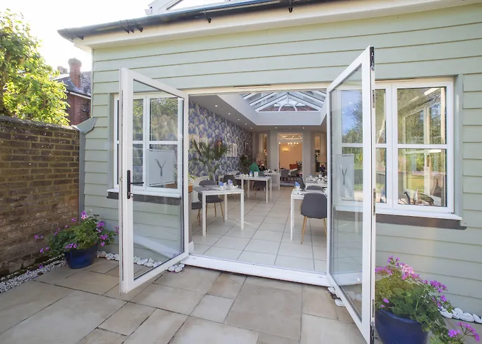 Yorke Lodge Bed & Breakfast Canterbury