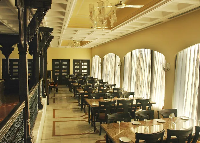 Hotel Hilltop Palace Udaipur