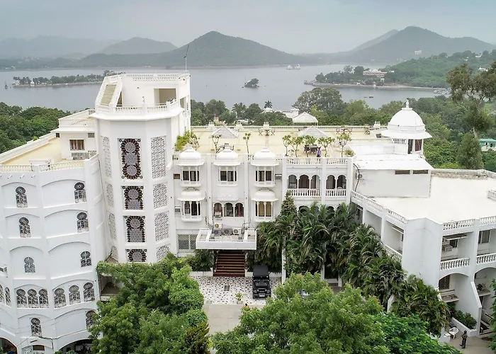 Hotel Hilltop Palace Udaipur