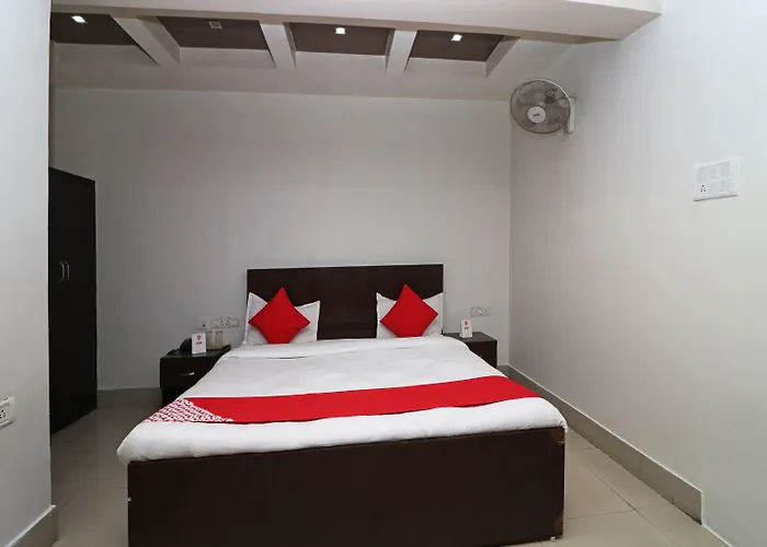 Oyo 11722 Crystal Guest House Jamshedpur