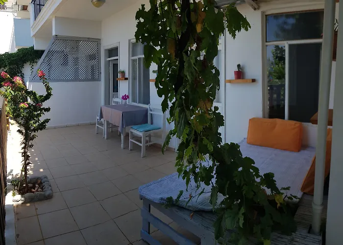 Çakıl Pansiyon Kaş