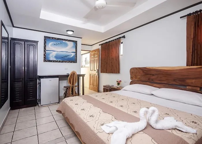 Cadillac Rock Beach Hotel Jacó