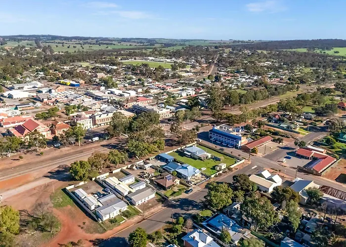The Barracks Wagin Hotel