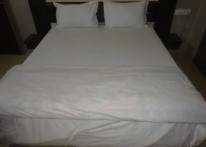 The Sky Comfort - Hotel The Heaven, Dwarka
