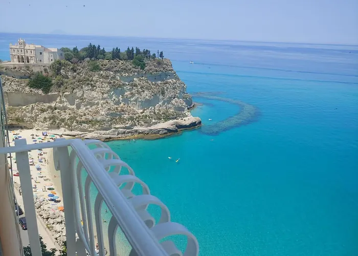 Domus Centro Tropea Hotel