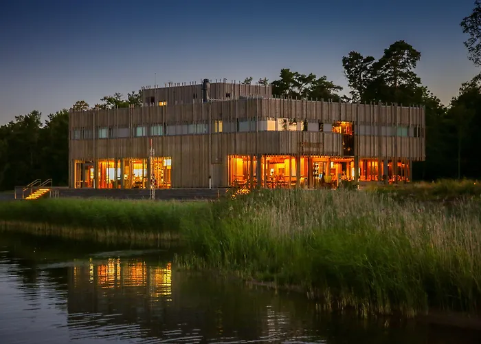 Naturum Vaenerskaergarden - Victoriahuset Lidkoping