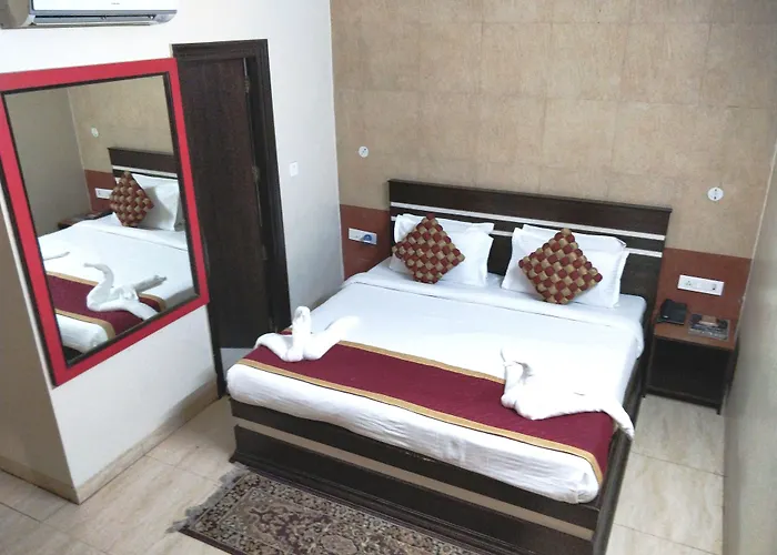 Hotel Jinendra Palace Jaipur