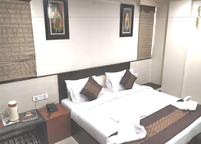 Hotel Jinendra Palace Jaipur