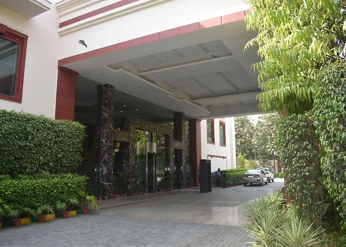 The Ocean Pearl Retreat Hotel New Delhi