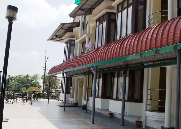 Oyo 19024 Majestic Oak Bush Hotel Mussoorie