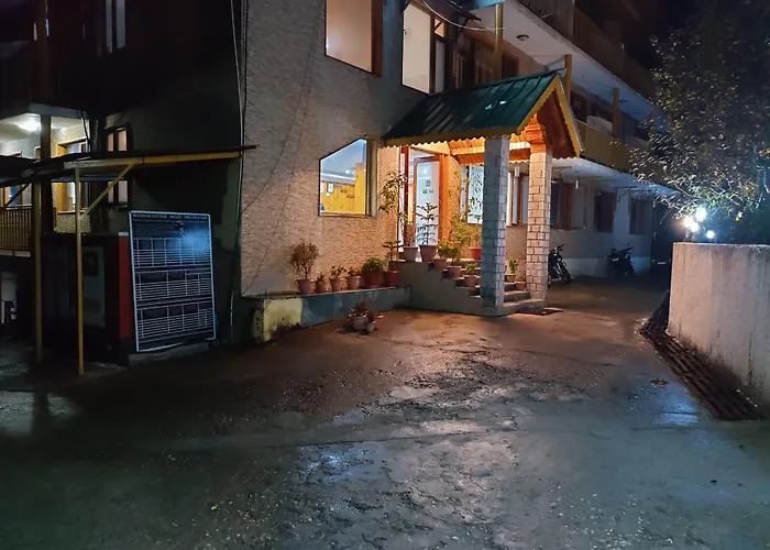 Hotel Mountain Face By Snow City Hotels Manali 