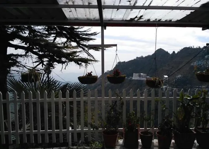 Hotel Kahkashan Mussoorie